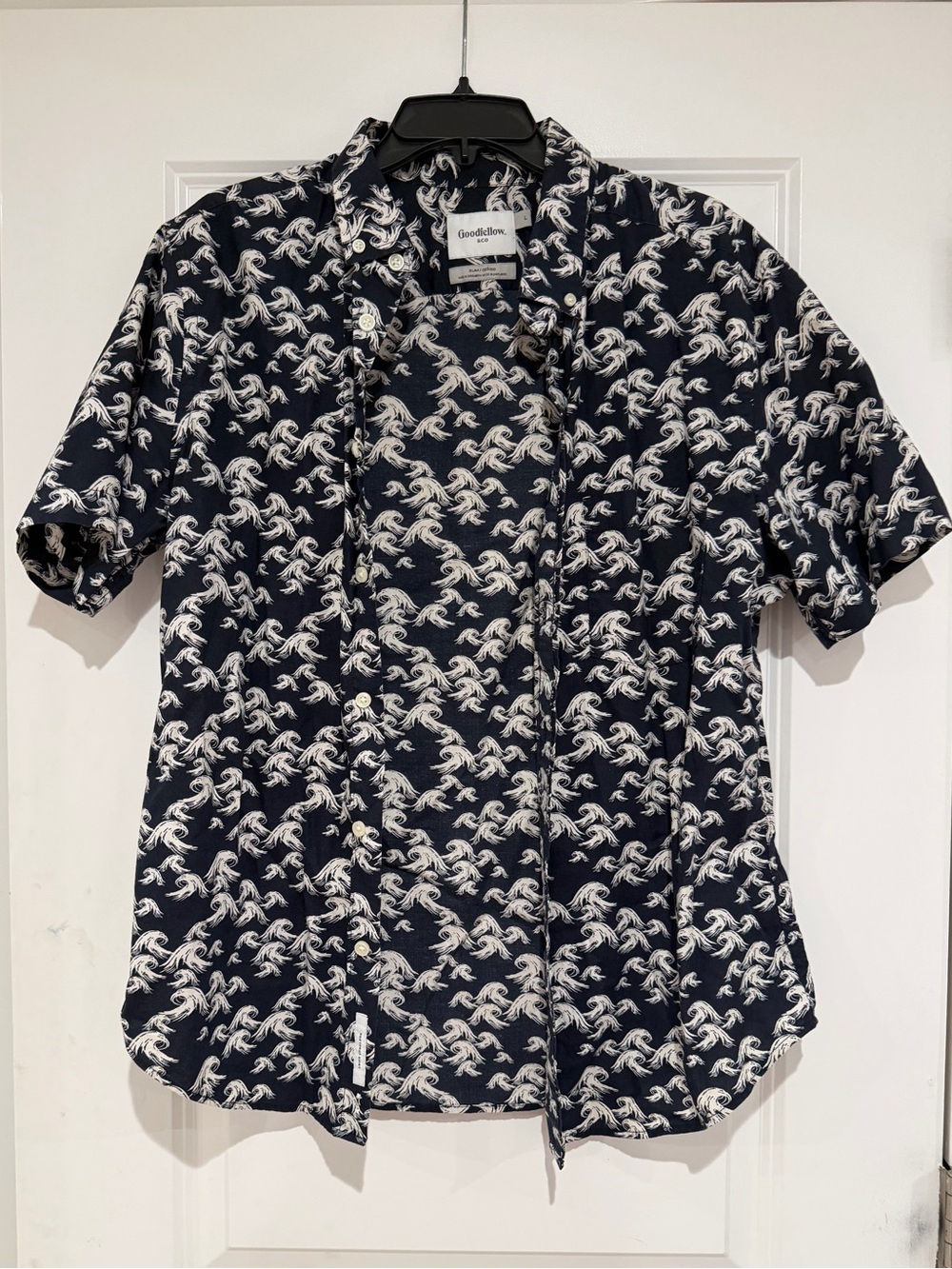 Goodfellow & Co Navy Short-Sleeve Button-Down with White Palm Print